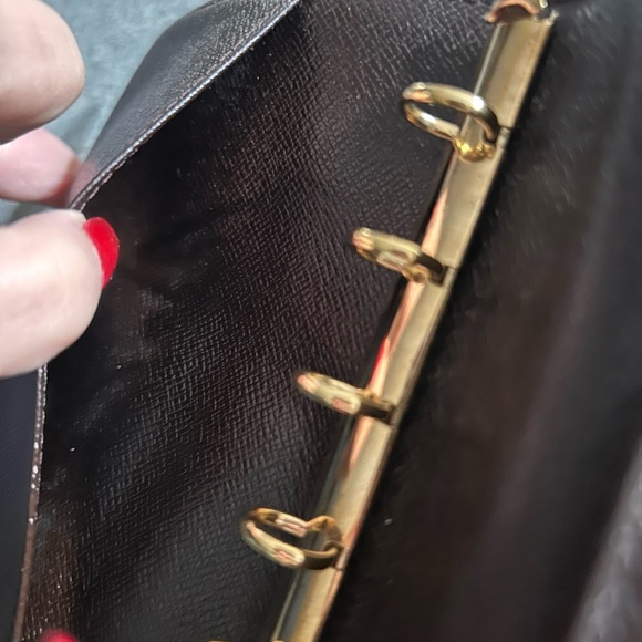 LOUIS VUITTON
Damier Ebene Small Ring Agenda Cover - Picture 7 of 8